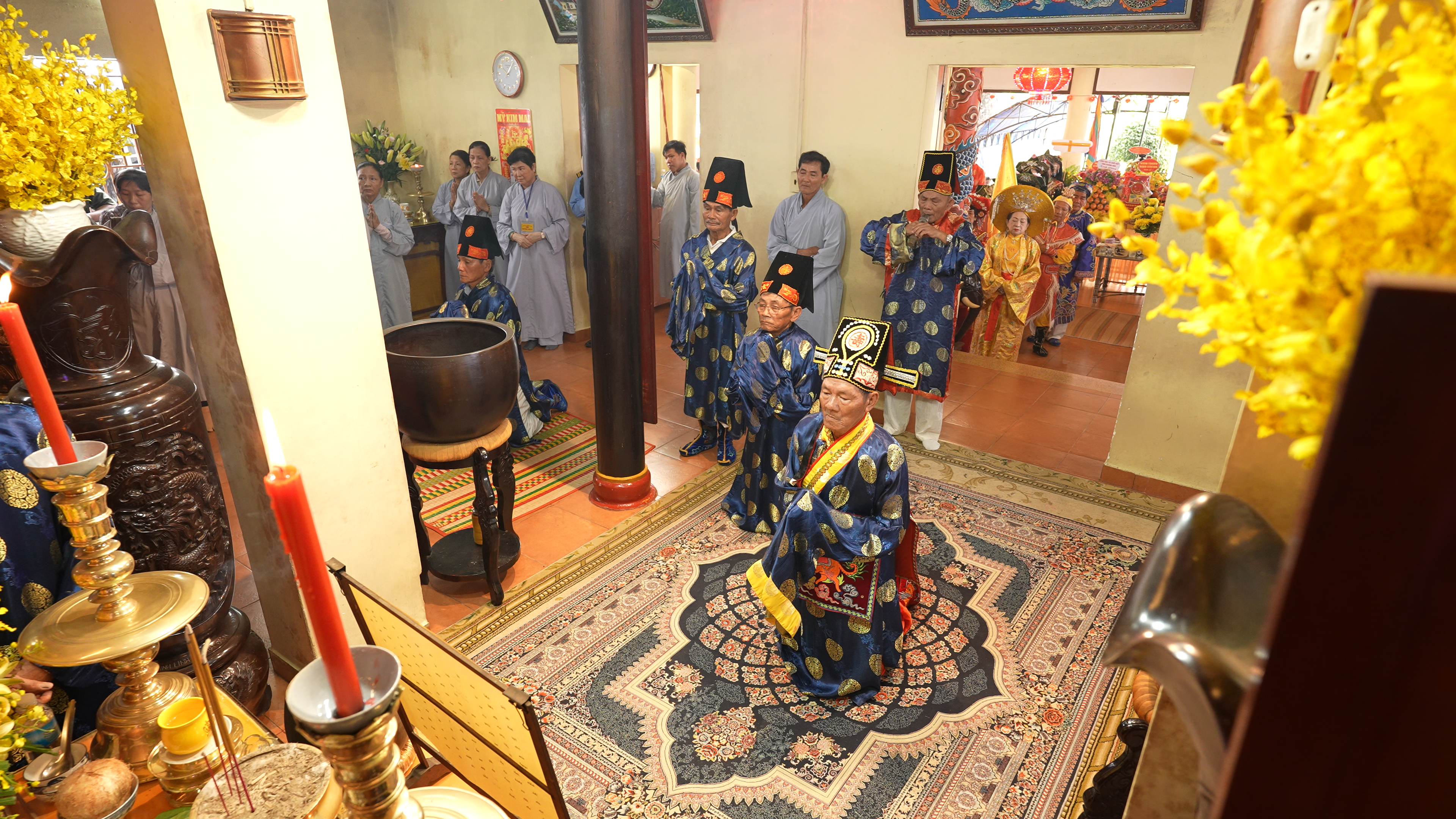 Lễ hội Am Ch&uacute;a: T&ocirc;n vinh t&iacute;n ngưỡng thờ Mẫu  - Ảnh 7.