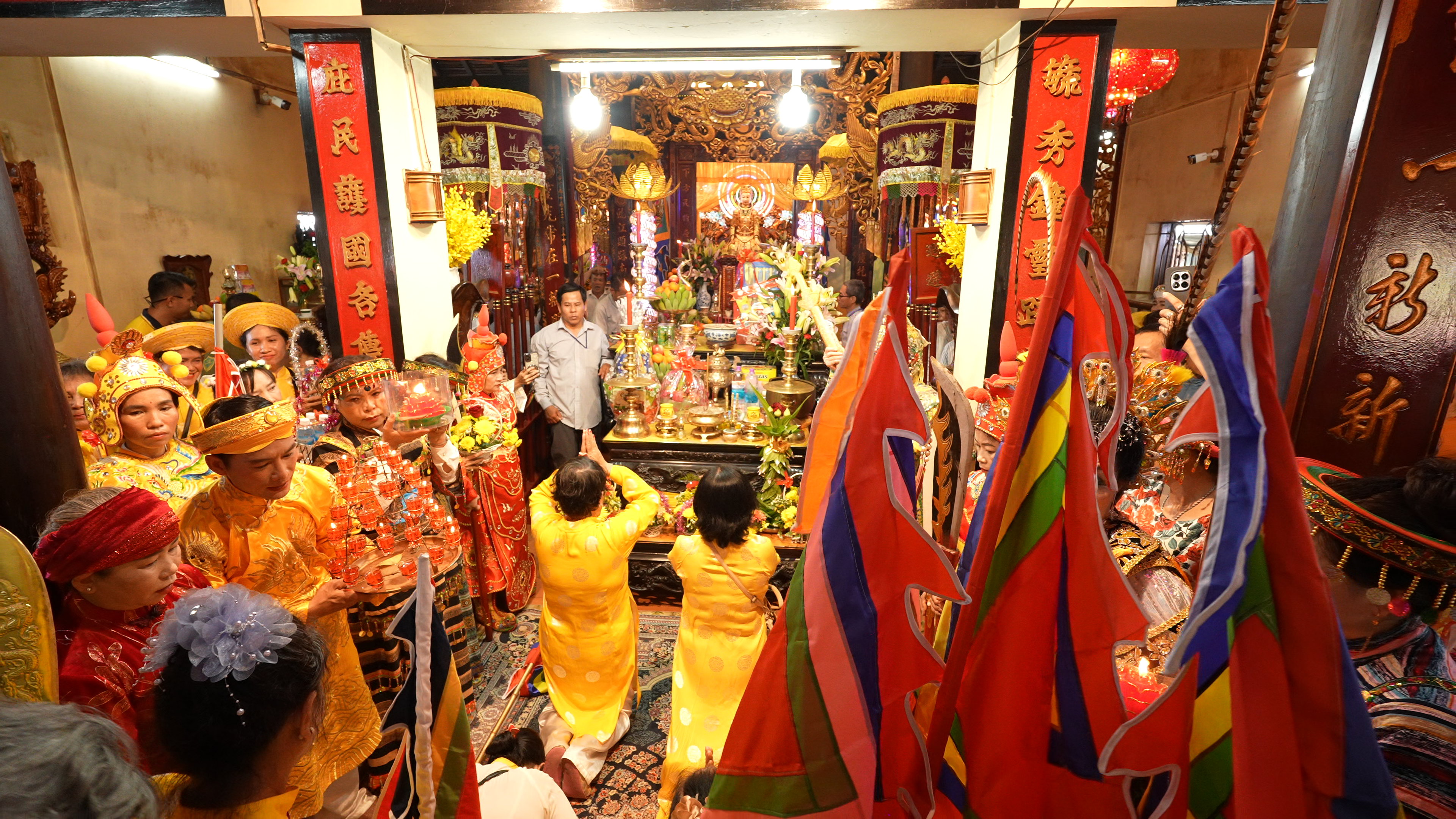Lễ hội Am Ch&uacute;a: T&ocirc;n vinh t&iacute;n ngưỡng thờ Mẫu  - Ảnh 10.