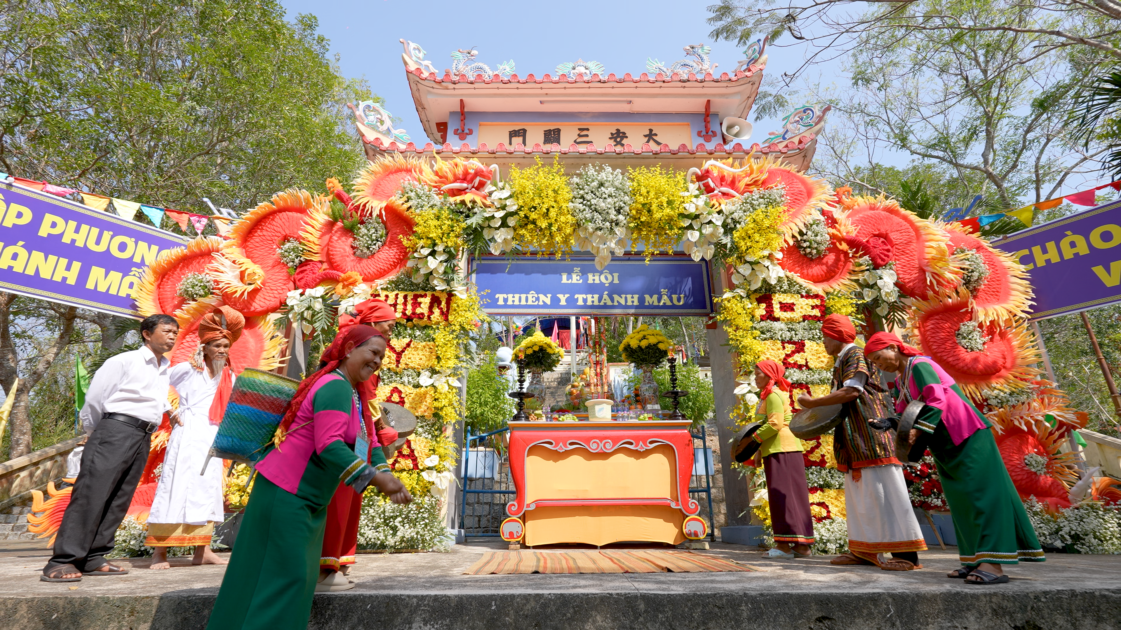Lễ hội Am Ch&uacute;a: T&ocirc;n vinh t&iacute;n ngưỡng thờ Mẫu  - Ảnh 11.