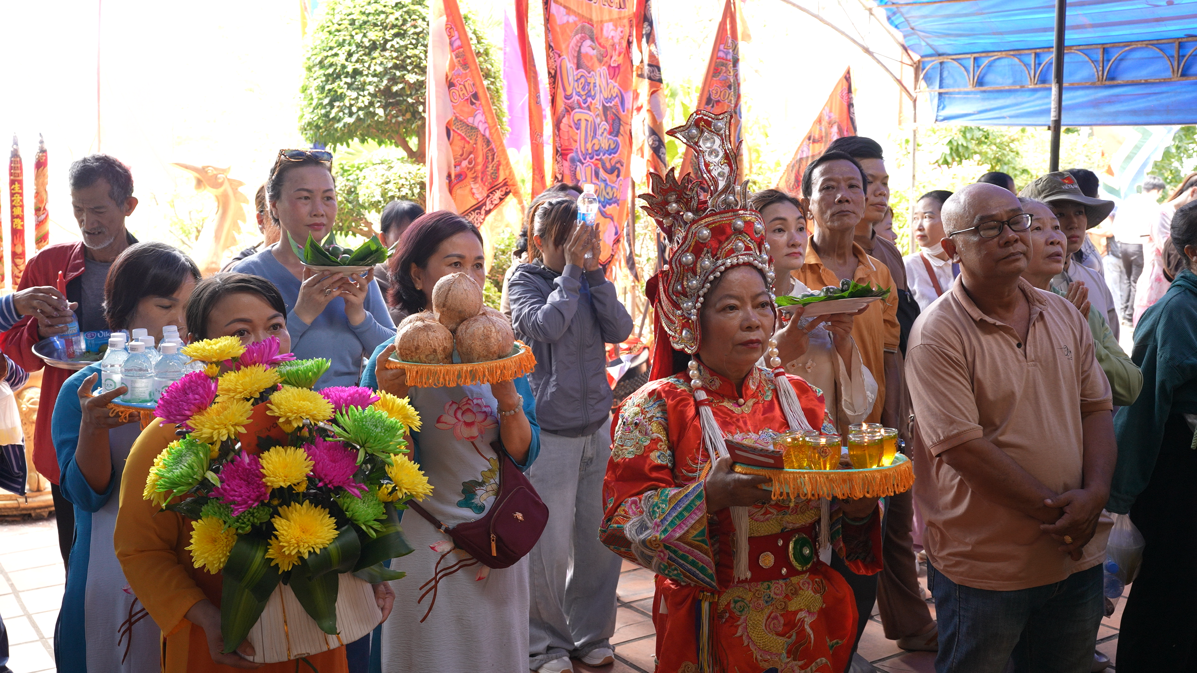 Lễ hội Am Ch&uacute;a: T&ocirc;n vinh t&iacute;n ngưỡng thờ Mẫu  - Ảnh 9.