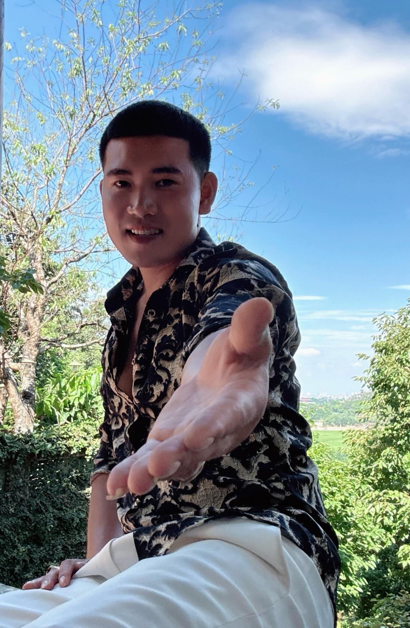 Bước ch&acirc;n v&agrave;o đời: D&agrave;n diễn vi&ecirc;n 'xả ảnh' kết phim, hai so&aacute;i ca g&acirc;y sốt- Ảnh 8.
