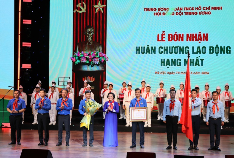 Ph&oacute; Thủ tướng Phạm Thị Thanh Tr&agrave;: Mọi trẻ em đều cần được y&ecirc;u thương v&agrave; ph&aacute;t triển to&agrave;n diện- Ảnh 2.