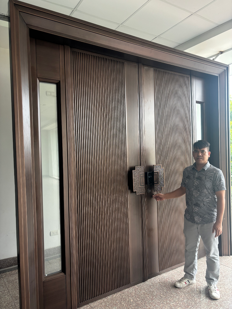 Nhà sáng lập Cửa thép Dragon và chiến lược xây dựng niềm tin thị trường- Ảnh 1. Nhà sáng lập Cửa thép Dragon và chiến lược xây dựng niềm tin thị trường- Ảnh 1.