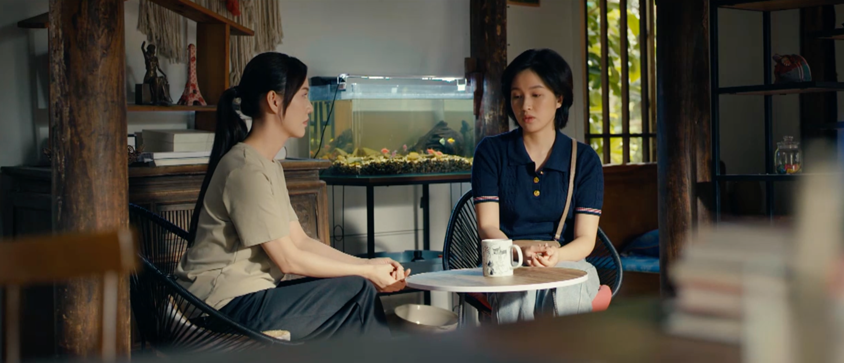Ngược đường ngược nắng - Tập 29: B&agrave; Diện t&igrave;m gặp &ocirc;ng Ph&uacute;c, phản đối chuyện t&igrave;nh cảm của Mai v&agrave; Trung - Ảnh 4.