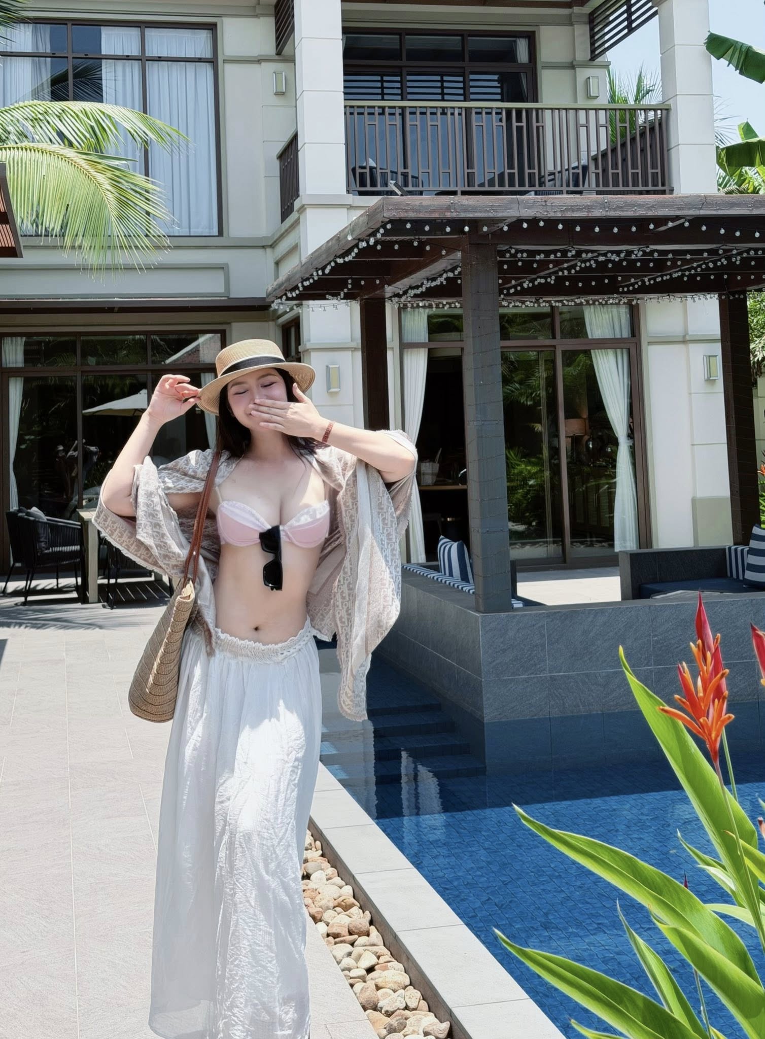 Quỳnh Kool quyến rũ sau Bước chân vào đời - Ảnh 1.