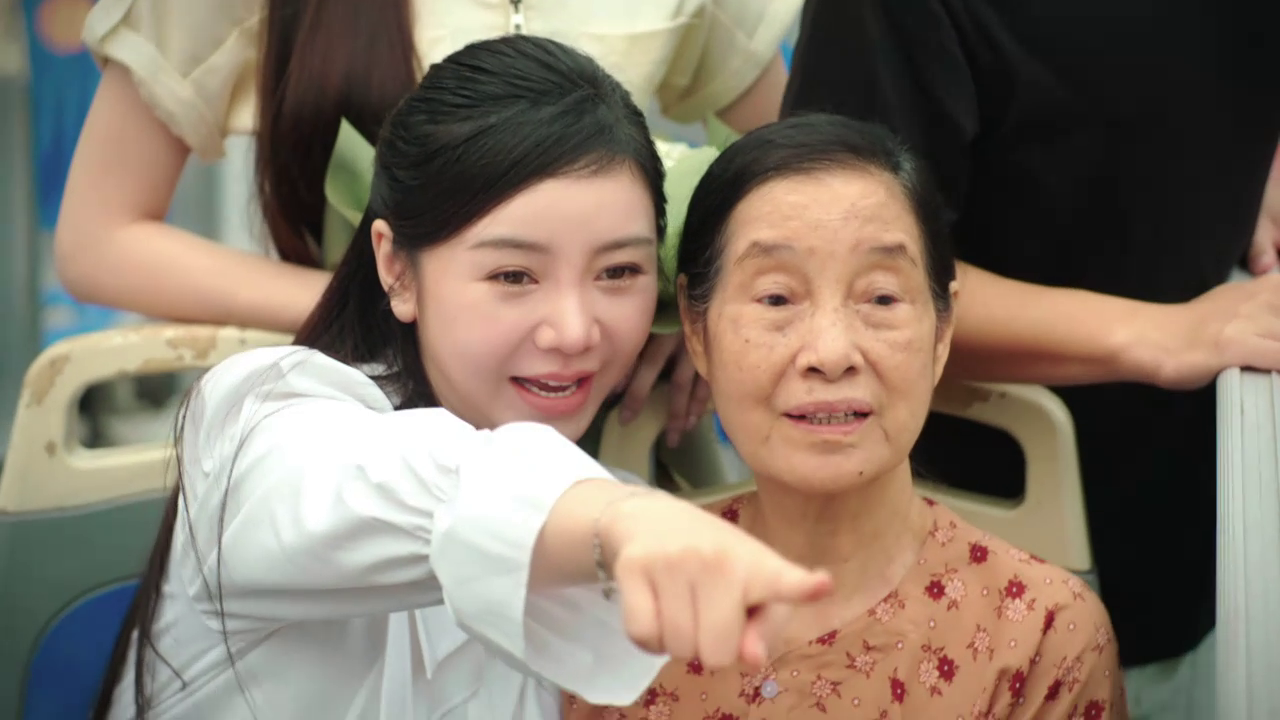 Bước chân vào đời: Khoảnh khắc 'sưởi ấm tập cuối' của 4 bà cháu Thương- Ảnh 11. Bước chân vào đời: Khoảnh khắc 'sưởi ấm tập cuối' của 4 bà cháu Thương- Ảnh 11.
