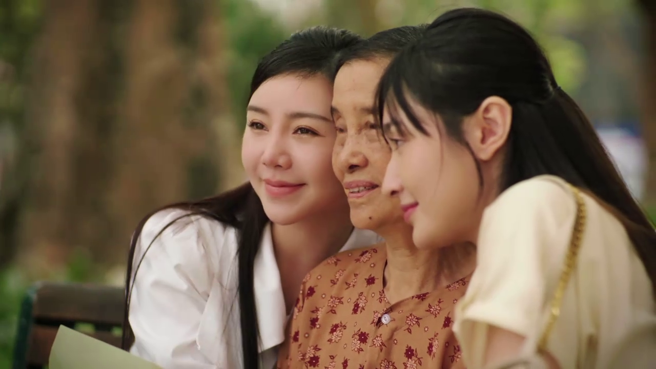 Bước chân vào đời: Khoảnh khắc 'sưởi ấm tập cuối' của 4 bà cháu Thương- Ảnh 14. Bước chân vào đời: Khoảnh khắc 'sưởi ấm tập cuối' của 4 bà cháu Thương- Ảnh 14.
