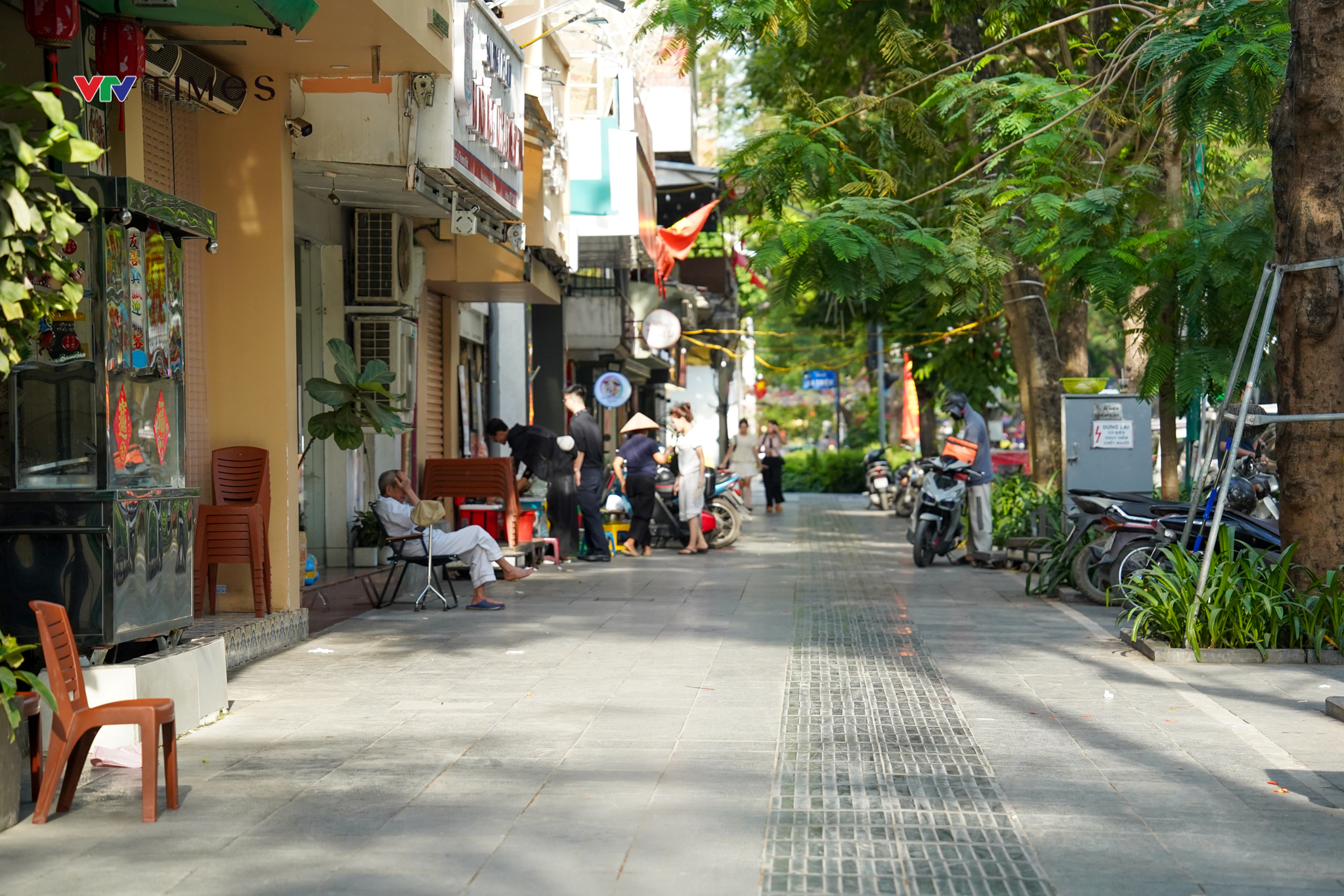 Trả lại vỉa hè cho người đi bộ: Phép thử của một đô thị văn minh - Ảnh 7.
