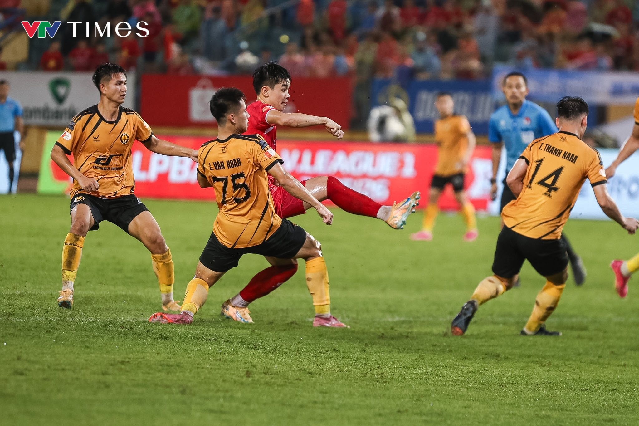 Công an Hà Nội đăng quang V.League 2025-2026 sớm 3 vòng đấu- Ảnh 3.