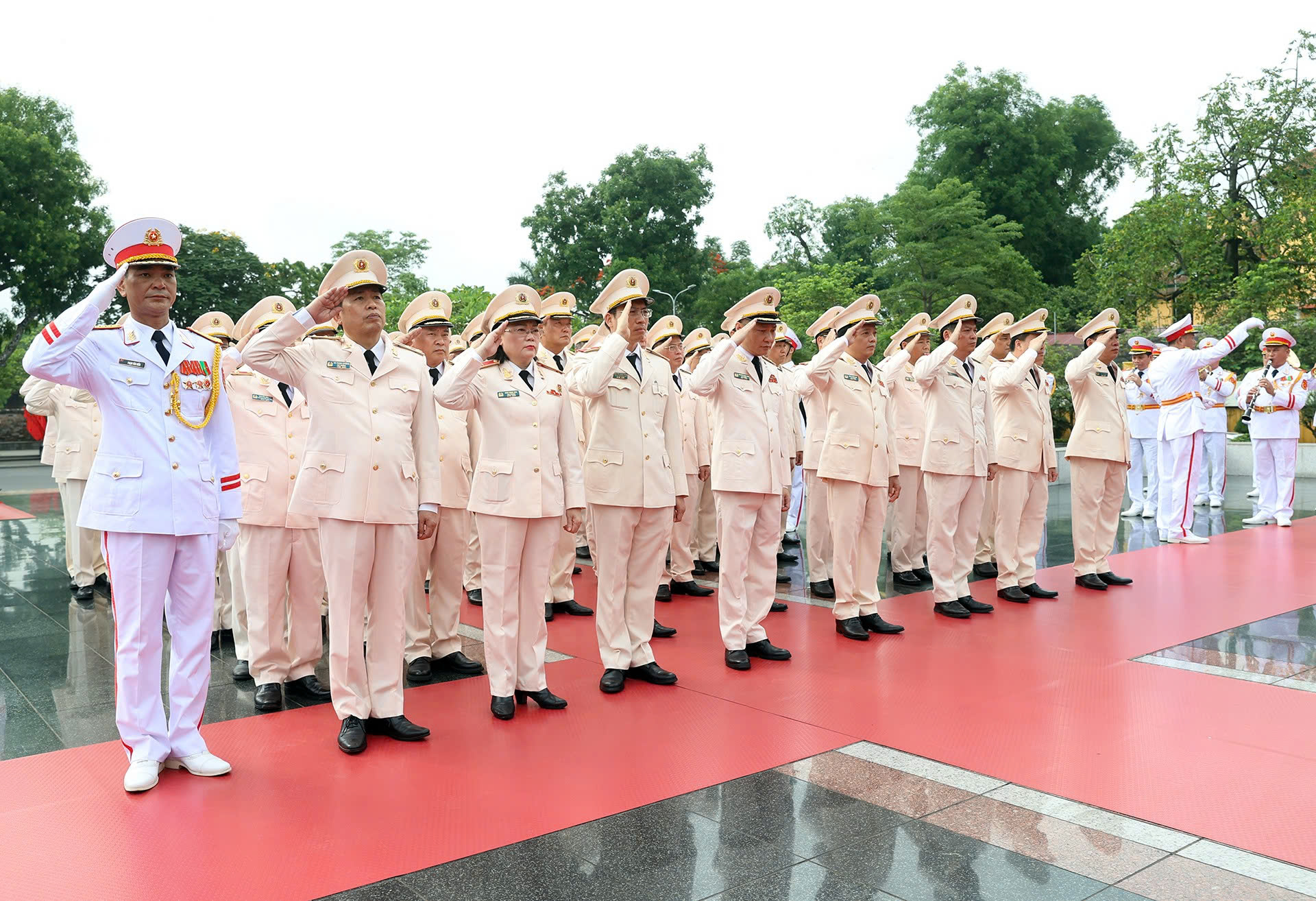L&atilde;nh đạo Đảng, Nh&agrave; nước v&agrave;o Lăng viếng Chủ tịch Hồ Ch&iacute; Minh- Ảnh 9.