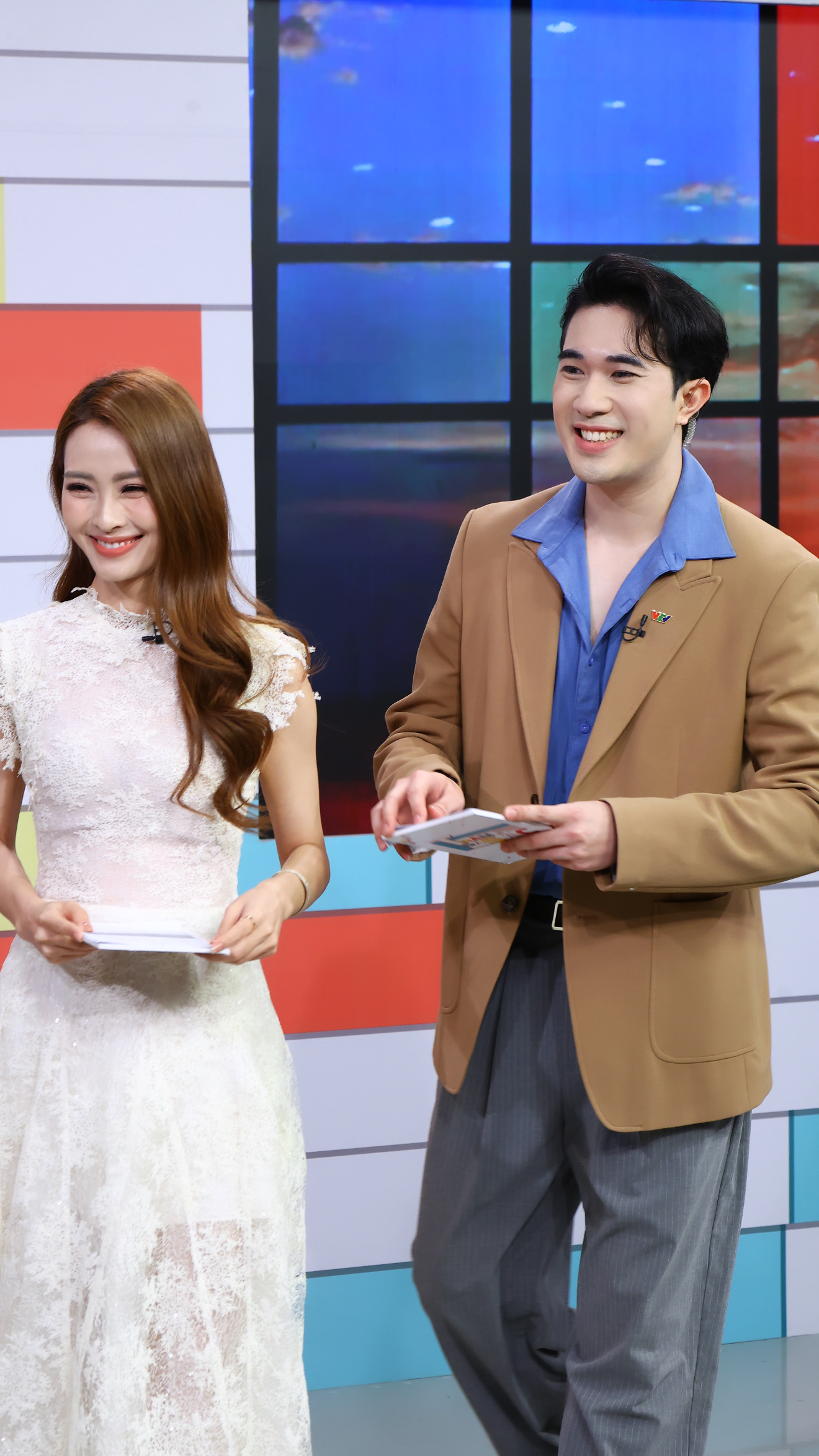 Trạm đa sắc: Không gian chữa lành và áp lực phía sau ống kính - Ảnh 3.