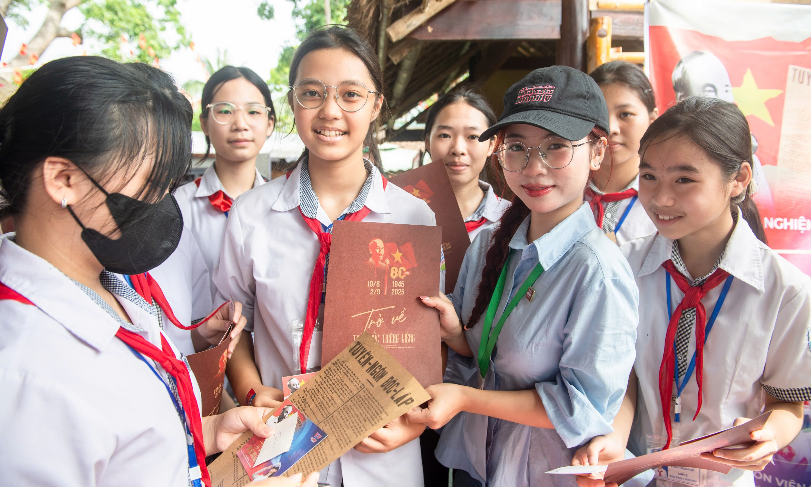 &ldquo;Đứng giữa Quảng trường Ba Đ&igrave;nh năm 1945&rdquo; nhờ c&ocirc;ng nghệ thực tế ảo- Ảnh 4.