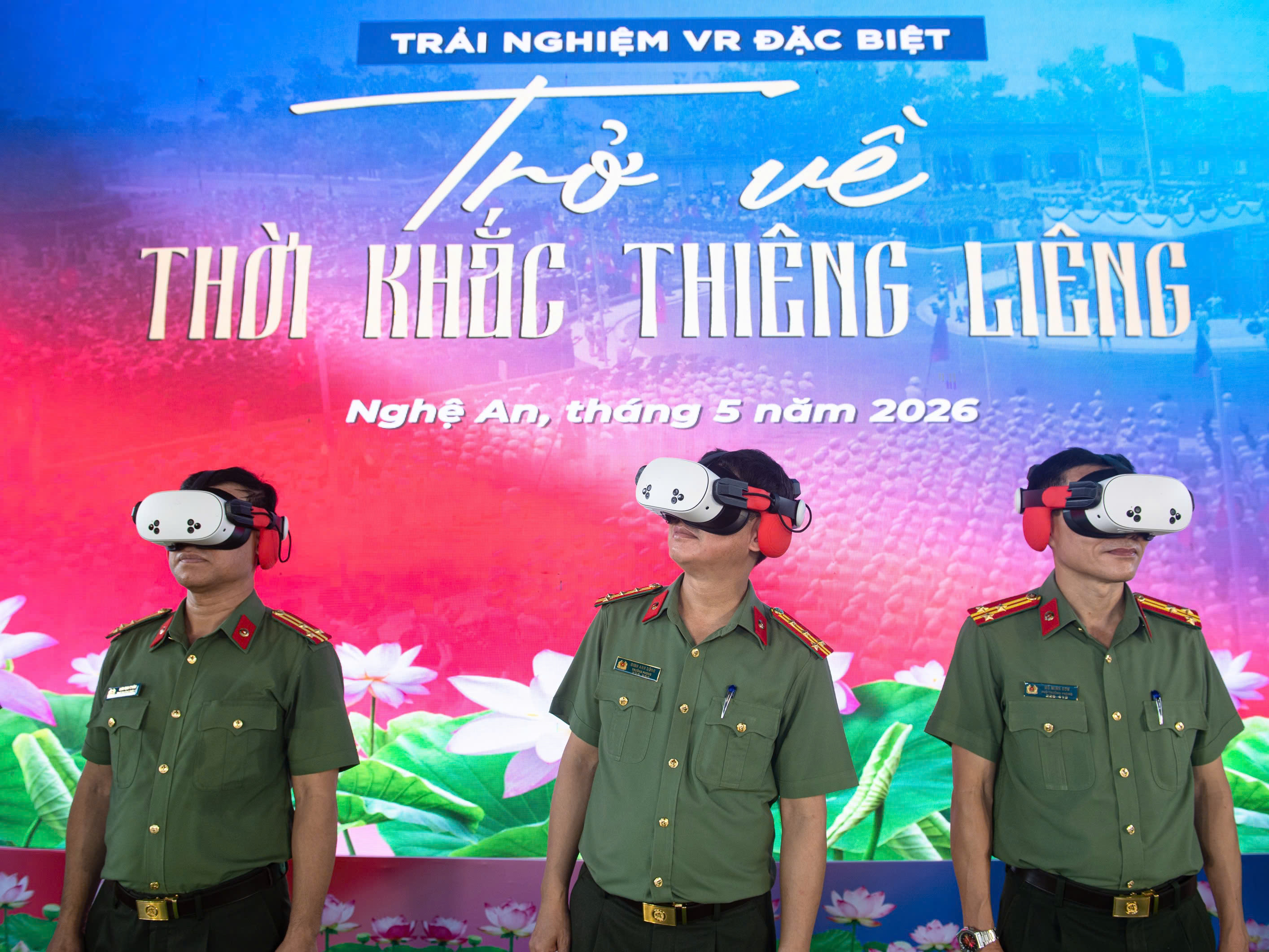 &ldquo;Đứng giữa Quảng trường Ba Đ&igrave;nh năm 1945&rdquo; nhờ c&ocirc;ng nghệ thực tế ảo- Ảnh 10.