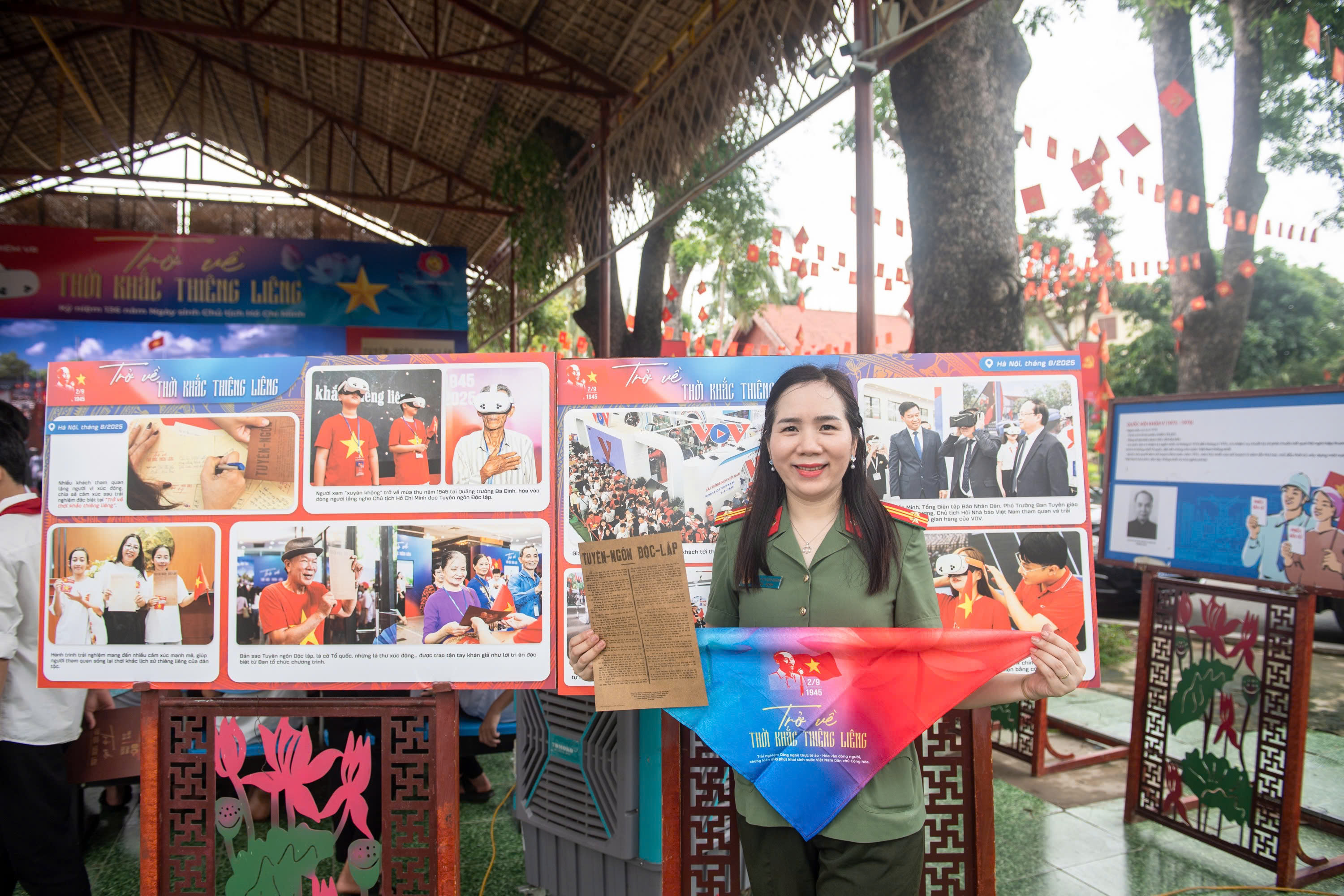 &ldquo;Đứng giữa Quảng trường Ba Đ&igrave;nh năm 1945&rdquo; nhờ c&ocirc;ng nghệ thực tế ảo- Ảnh 3.