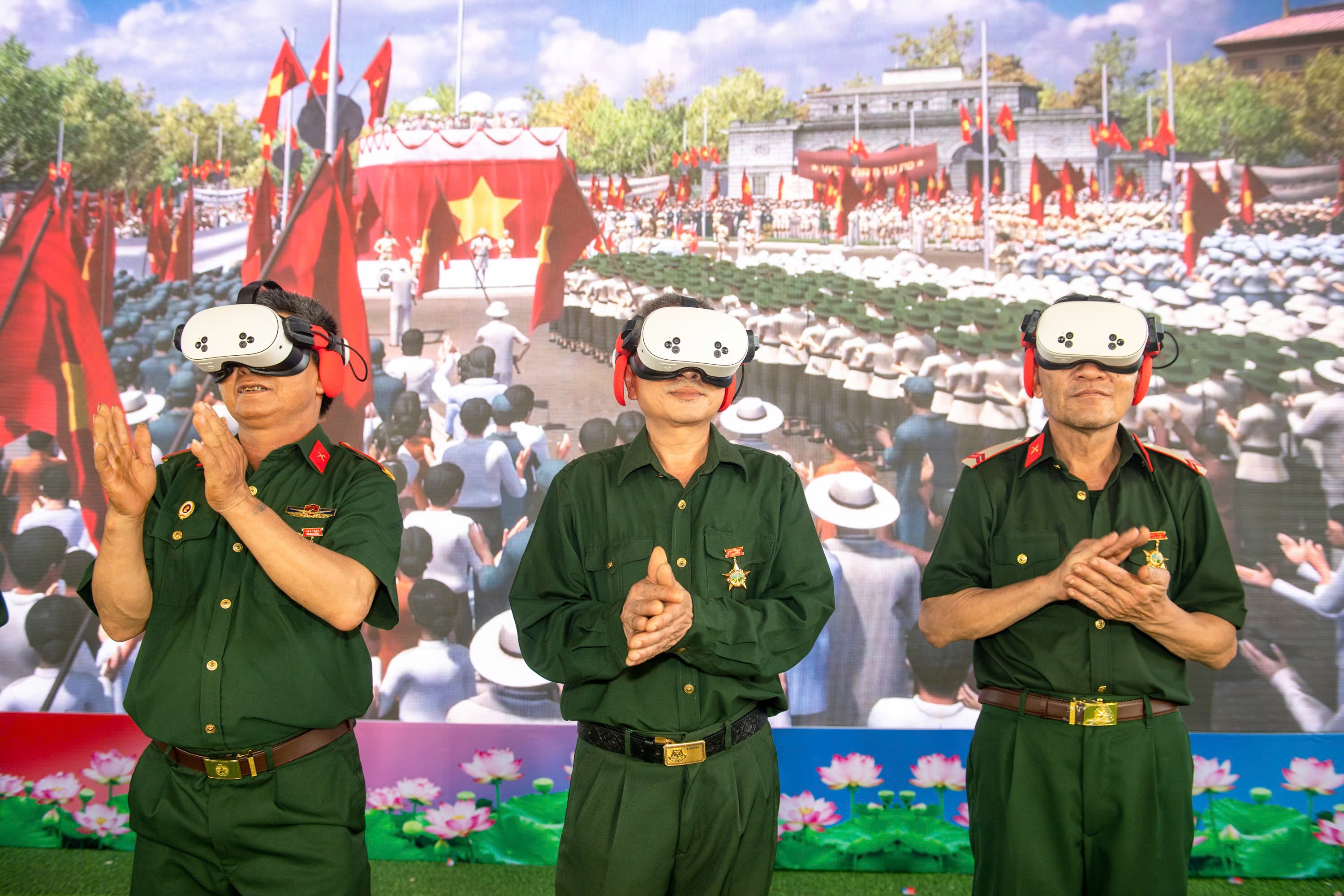 &ldquo;Đứng giữa Quảng trường Ba Đ&igrave;nh năm 1945&rdquo; nhờ c&ocirc;ng nghệ thực tế ảo- Ảnh 7.