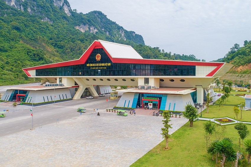X&acirc;y dựng h&agrave;nh lang ph&aacute;p l&yacute; cho cửa khẩu th&ocirc;ng minh Việt - Trung - Ảnh 1.