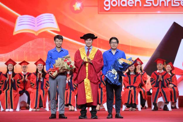 Không chỉ trao bằng tốt nghiệp, FPT Polytechnic tạo nên “ngày hội bước tới tương lai” cho hàng nghìn sinh viên- Ảnh 7. Không chỉ trao bằng tốt nghiệp, FPT Polytechnic tạo nên “ngày hội bước tới tương lai” cho hàng nghìn sinh viên- Ảnh 7.