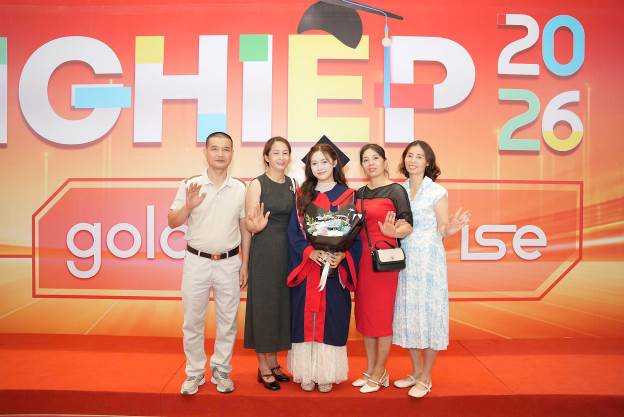 Không chỉ trao bằng tốt nghiệp, FPT Polytechnic tạo nên “ngày hội bước tới tương lai” cho hàng nghìn sinh viên- Ảnh 3. Không chỉ trao bằng tốt nghiệp, FPT Polytechnic tạo nên “ngày hội bước tới tương lai” cho hàng nghìn sinh viên- Ảnh 3.