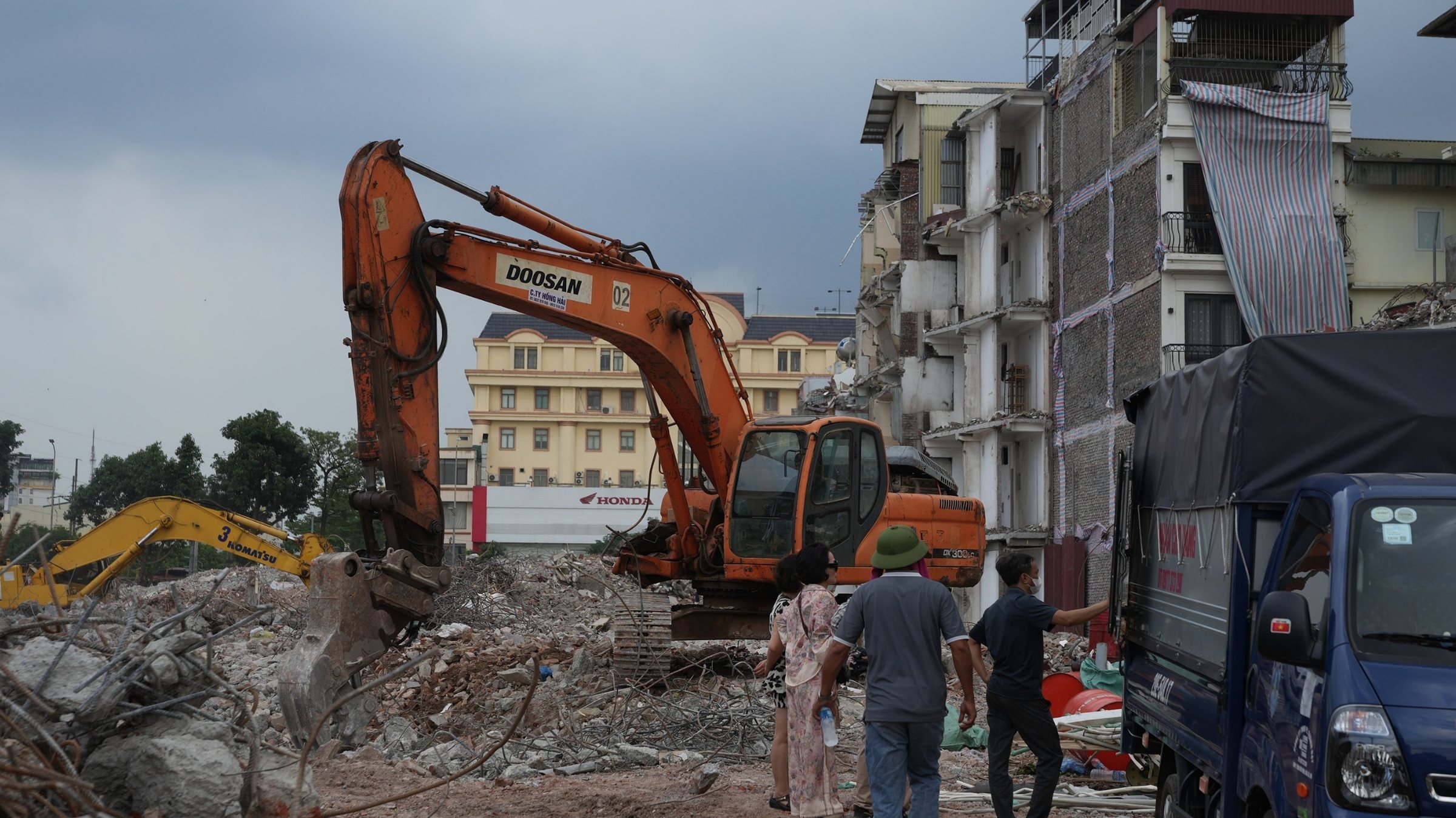 Phố Vạn Kiếp trước bước chuyển mình từ dự án cầu Trần Hưng Đạo - Ảnh 5.