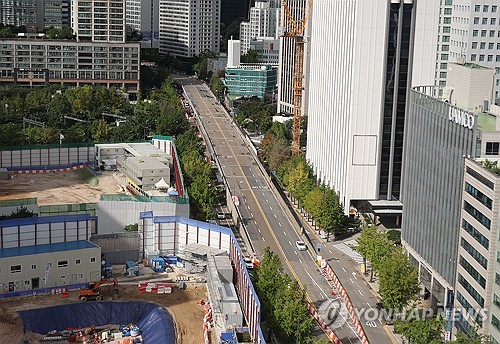 Sập cầu vượt tại thủ đô Seoul khiến ít nhất 3 người thiệt mạng - Ảnh 1. Sập cầu vượt tại thủ đô Seoul khiến ít nhất 3 người thiệt mạng - Ảnh 1.