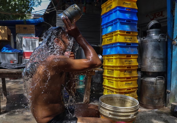 Nắng nóng bào mòn sức khỏe lao động tự do tại Ấn Độ- Ảnh 2. Nắng nóng bào mòn sức khỏe lao động tự do tại Ấn Độ- Ảnh 2.