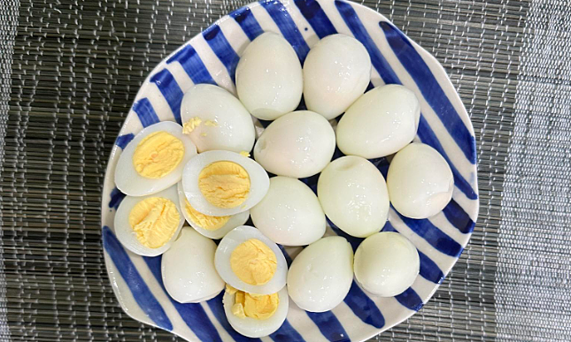 Nên ăn lòng trắng hay trứng nguyên quả?