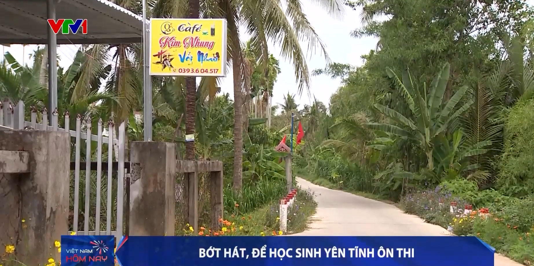 Bớt hát karaoke, để học sinh yên tĩnh ôn thi