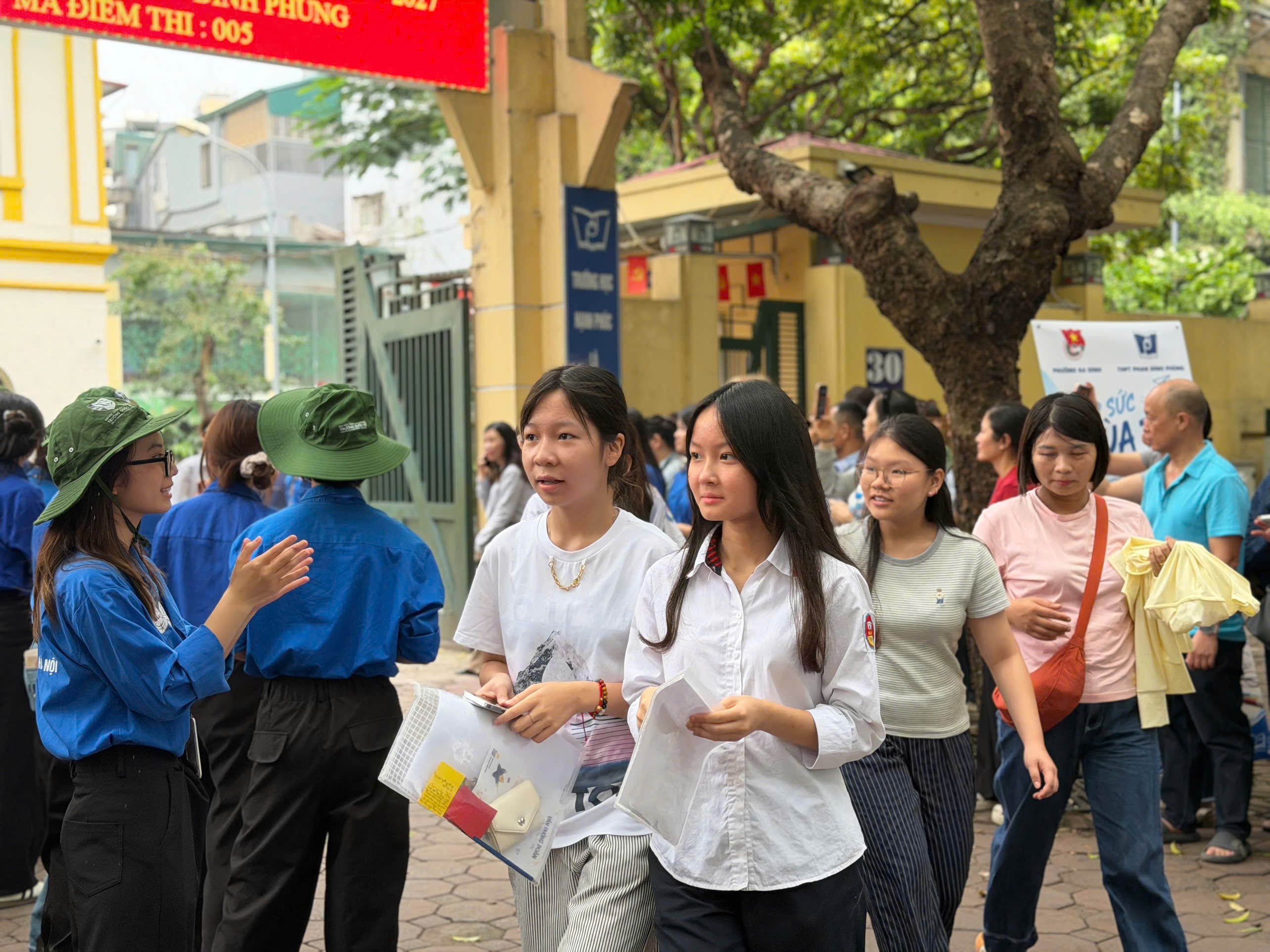 Gần 125.000 th&iacute; sinh H&agrave; Nội sẵn s&agrave;ng 'vượt vũ m&ocirc;n' thi v&agrave;o lớp 10 năm học 2026-2027 - Ảnh 8.