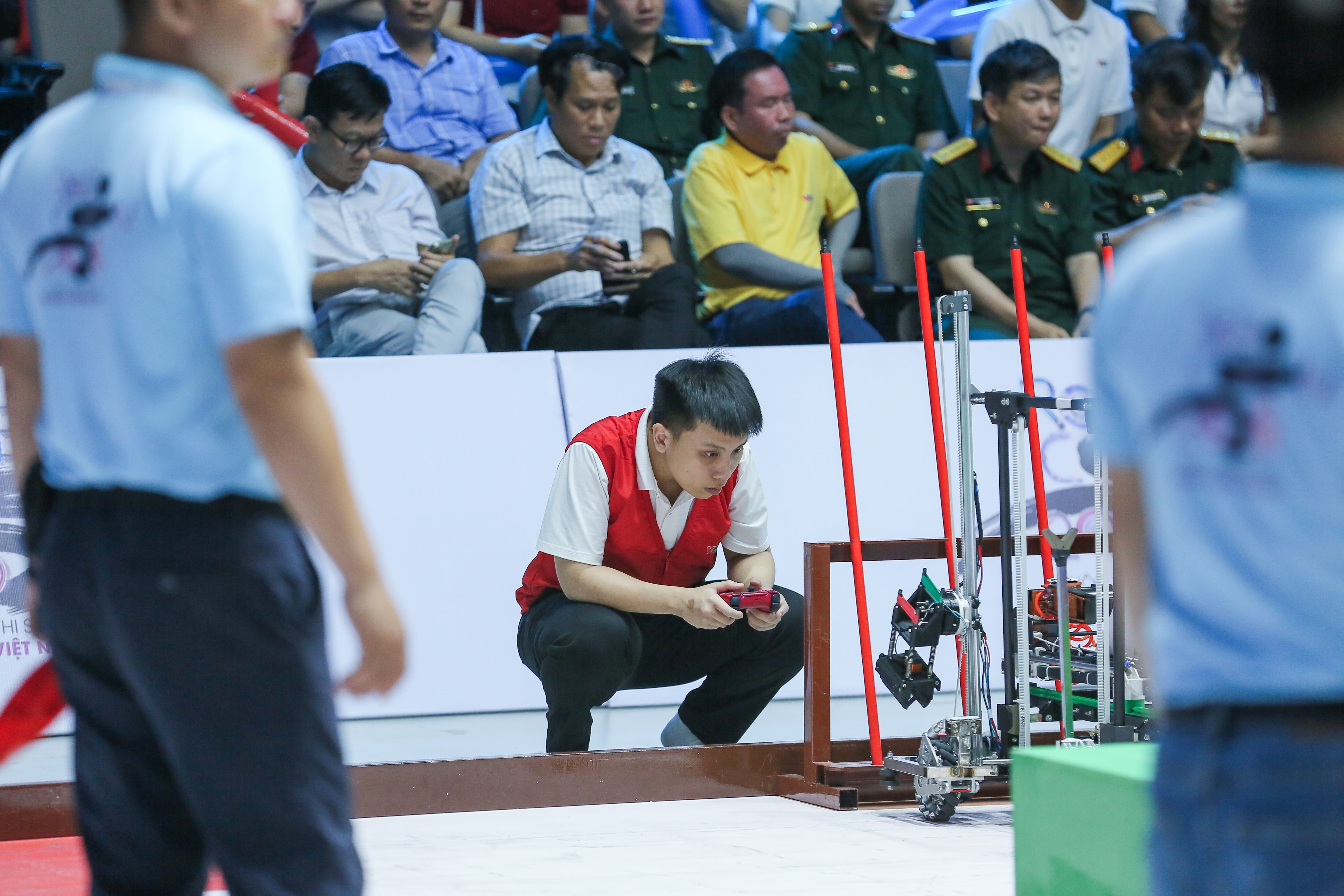 Vòng Chung kết Robocon Việt Nam 2026: Nhìn lại ngày thi đấu đầu tiên - Ảnh 16.