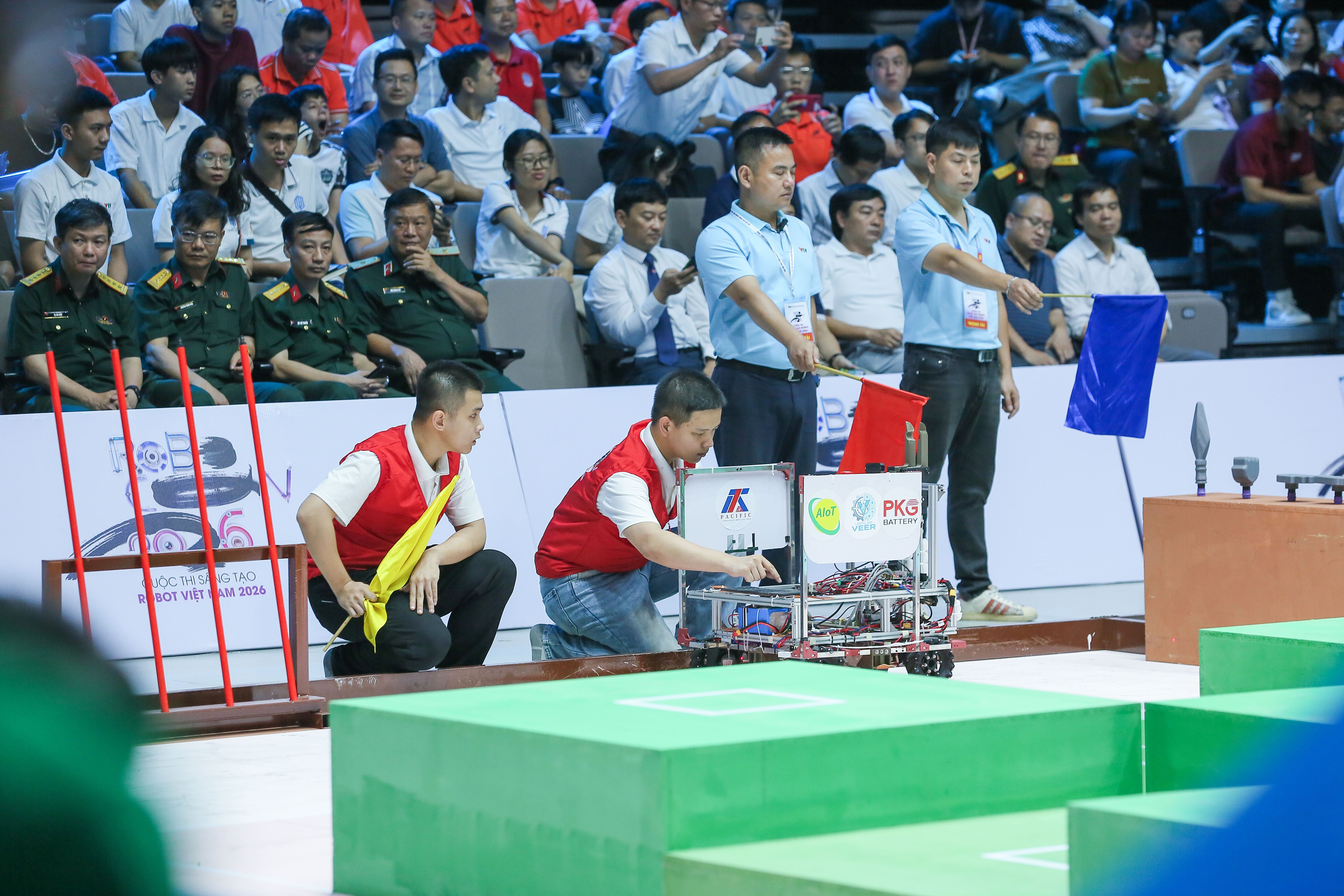 Vòng Chung kết Robocon Việt Nam 2026: Nhìn lại ngày thi đấu đầu tiên - Ảnh 11.