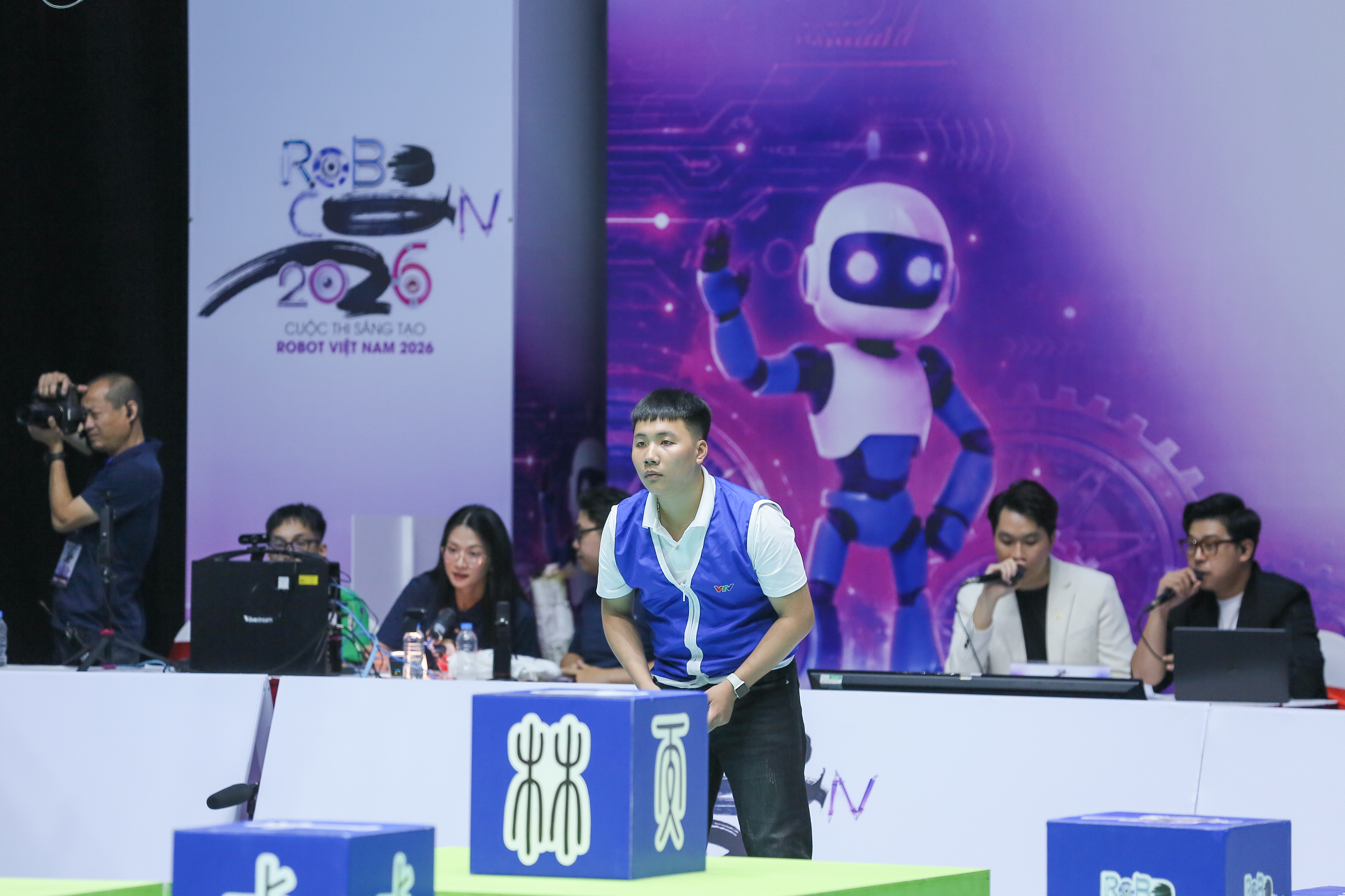 Vòng Chung kết Robocon Việt Nam 2026: Nhìn lại ngày thi đấu đầu tiên - Ảnh 20.