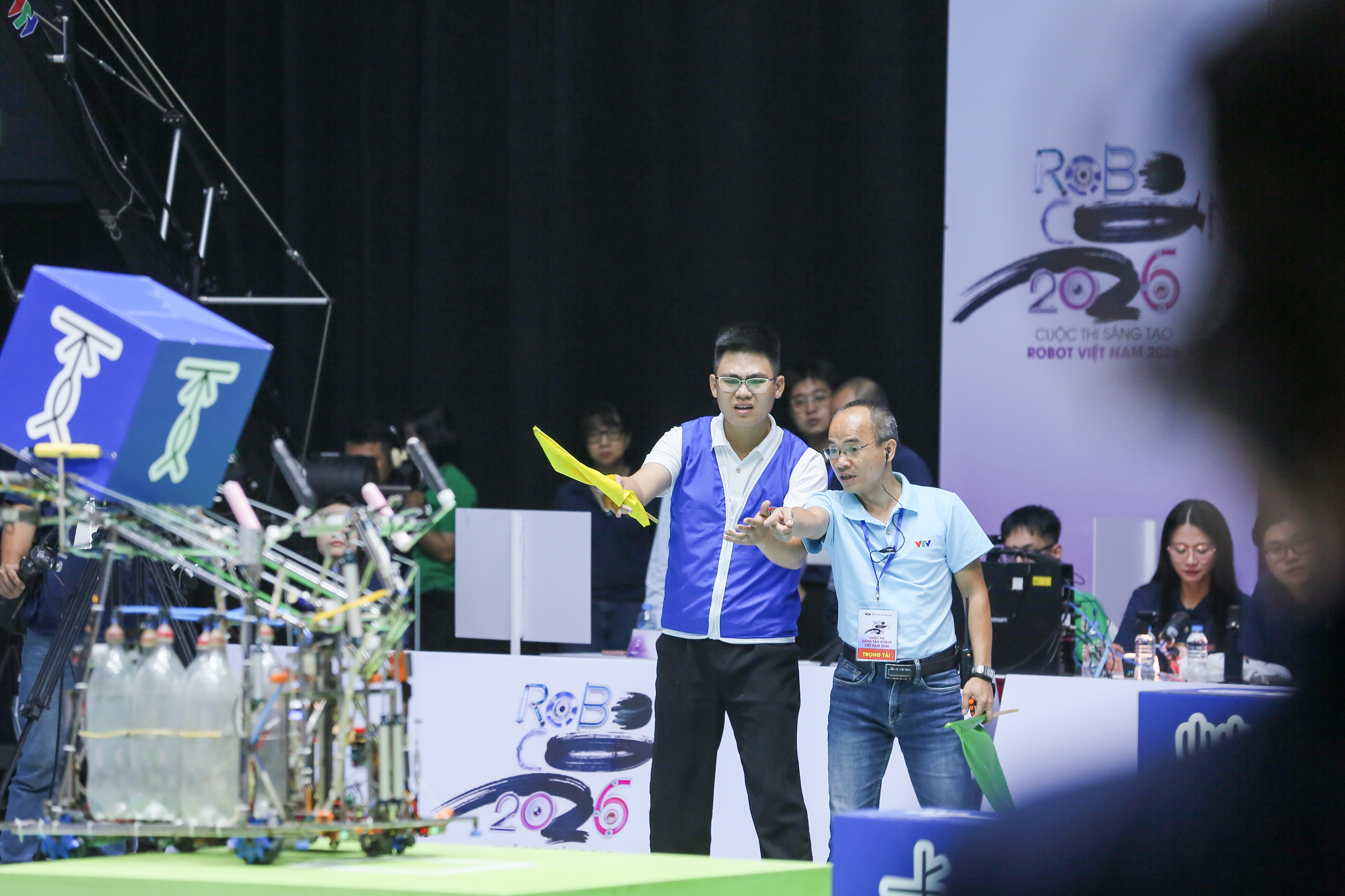 Vòng Chung kết Robocon Việt Nam 2026: Nhìn lại ngày thi đấu đầu tiên - Ảnh 18.