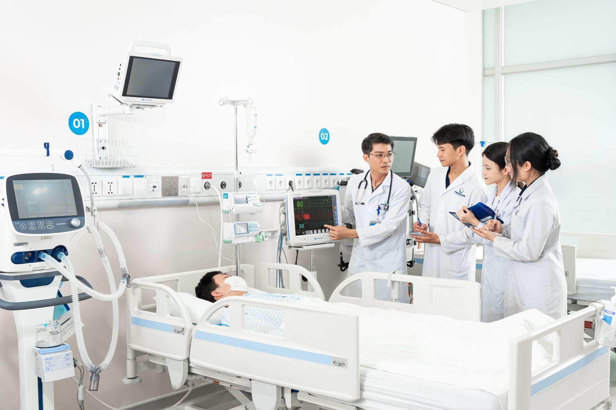 Kh&ocirc;ng chỉ hỏi &ldquo;c&oacute; tuyển sinh kh&ocirc;ng&rdquo;, th&iacute; sinh ng&agrave;nh Y cần nh&igrave;n v&agrave;o nền tảng đ&agrave;o tạo thực chiến- Ảnh 1.