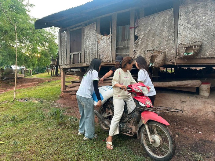 Đất lửa Quảng Trị sau vết bom đạn là những ước mơ xanh đến trường - Ảnh 4.