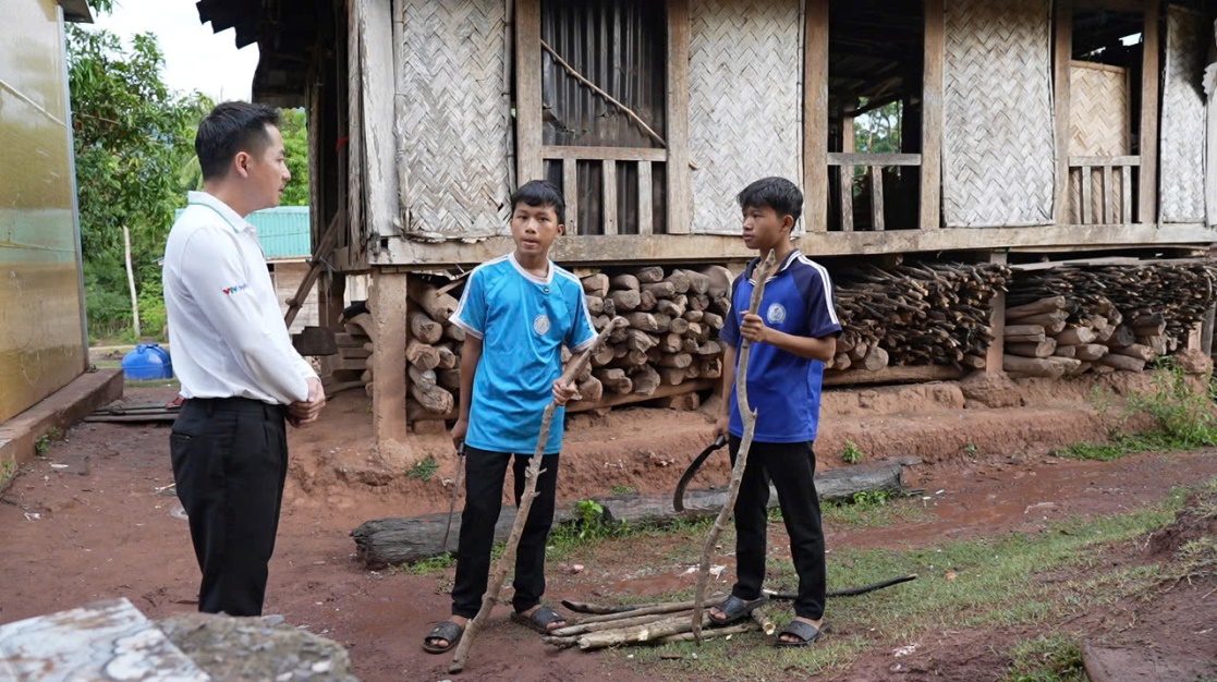 Đất lửa Quảng Trị sau vết bom đạn là những ước mơ xanh đến trường - Ảnh 5.