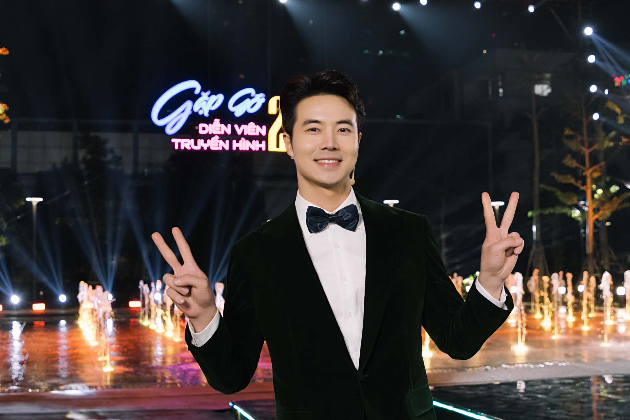 &Quot;Con Trai Bác Bơ&Quot; Phùng Đức Hiếu Tiết Lộ Góc Rất Khác Ngoài Màn Ảnh 15 Att 5Sdvaw Dueecxjzs1Imudq5Icpugt Rlqmwsvukf Xe 25995282783548289471069
