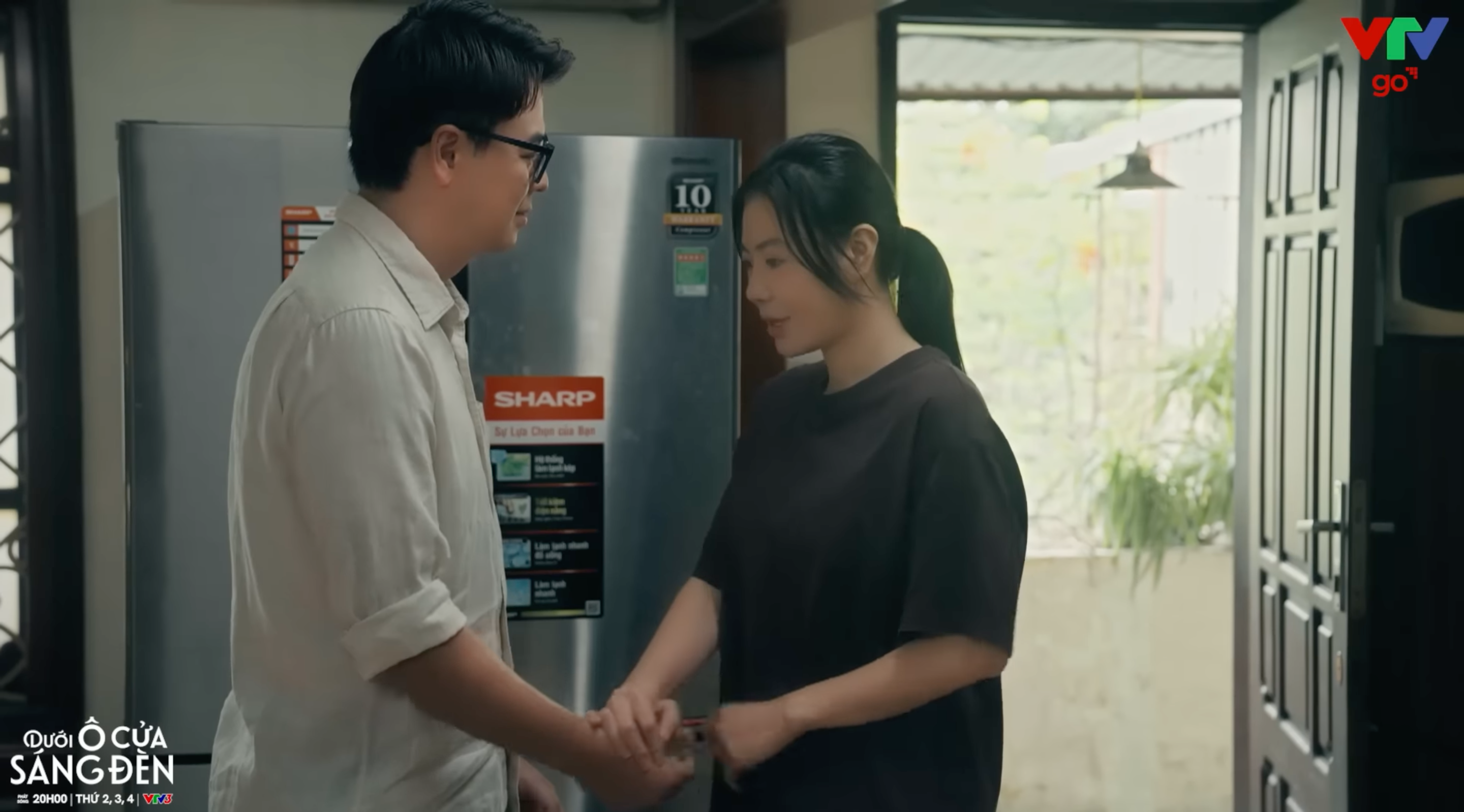 Dưới Ô Cửa Sáng Đèn - Tập 24: Diệu Bán Xưởng, Ôm Sinh Như Lời Chia Tay- Ảnh 28.