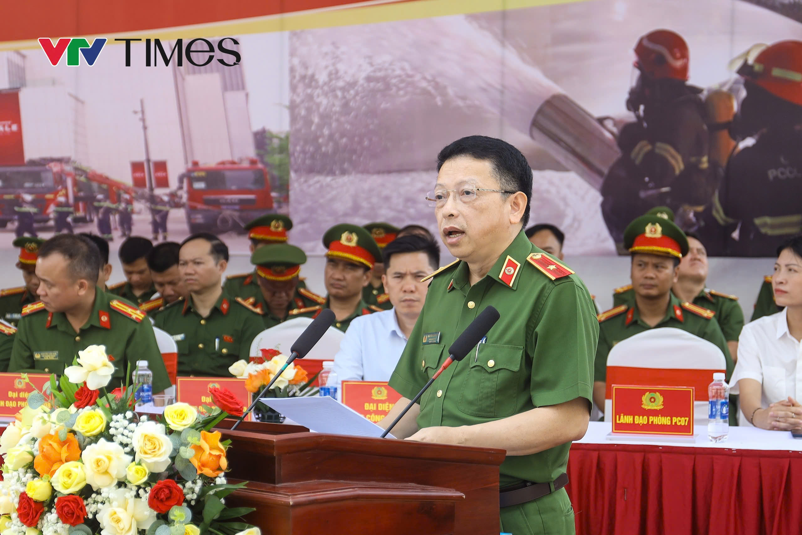 Hơn 1.200 c&aacute;n bộ, chiến sĩ diễn tập chữa ch&aacute;y, cứu nạn quy m&ocirc; lớn tại H&agrave; Nội - Ảnh 2.