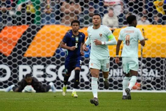 Bình luận FIFA World Cup 2026™: Pháp tái đấu Tây Ban, lợi thế thuộc về ai? - Ảnh 4.