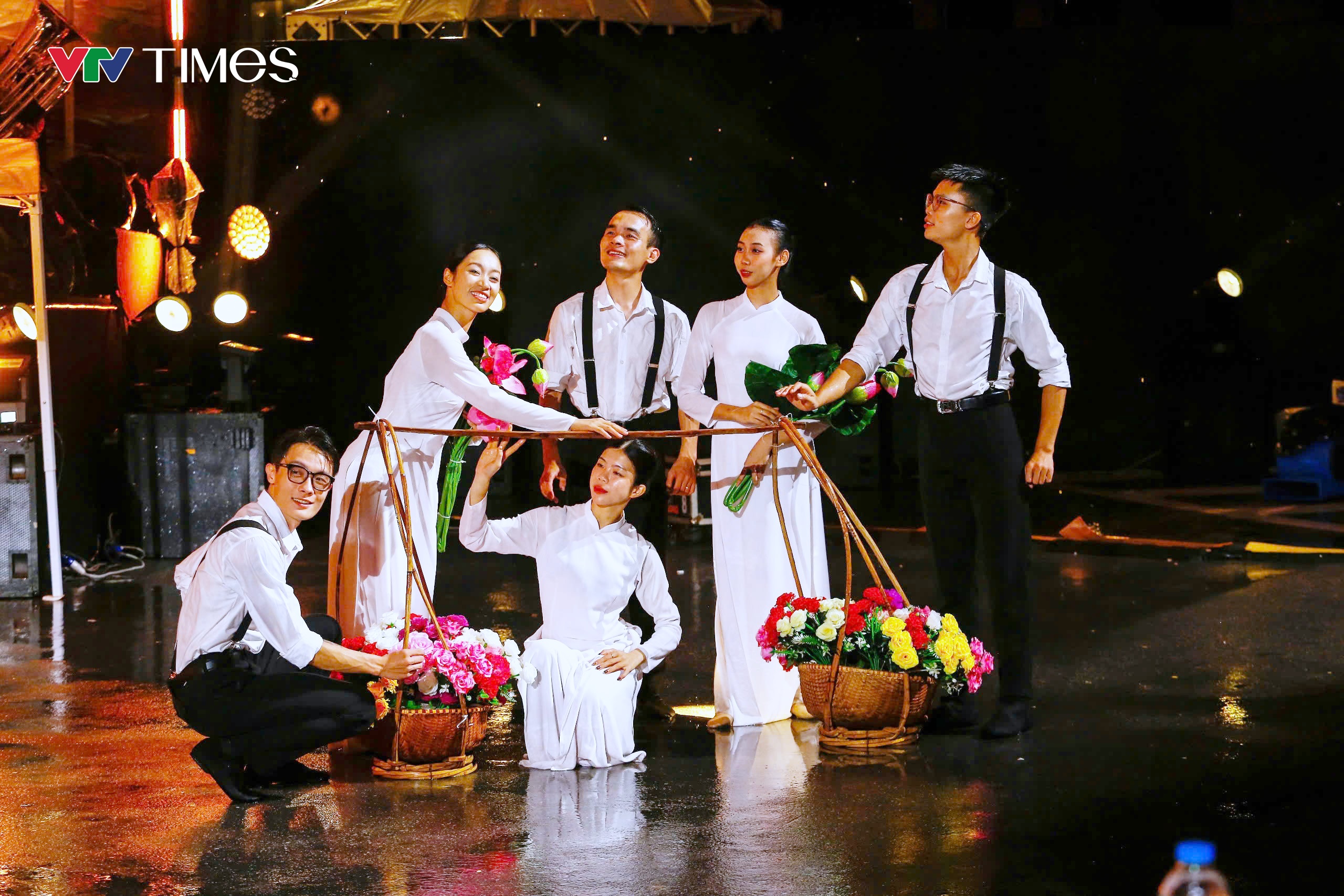 Gala Tổ quốc bình yên - Tái hiện hành trình 80 năm vẻ vang của lực lượng An ninh nhân dân - Ảnh 9.