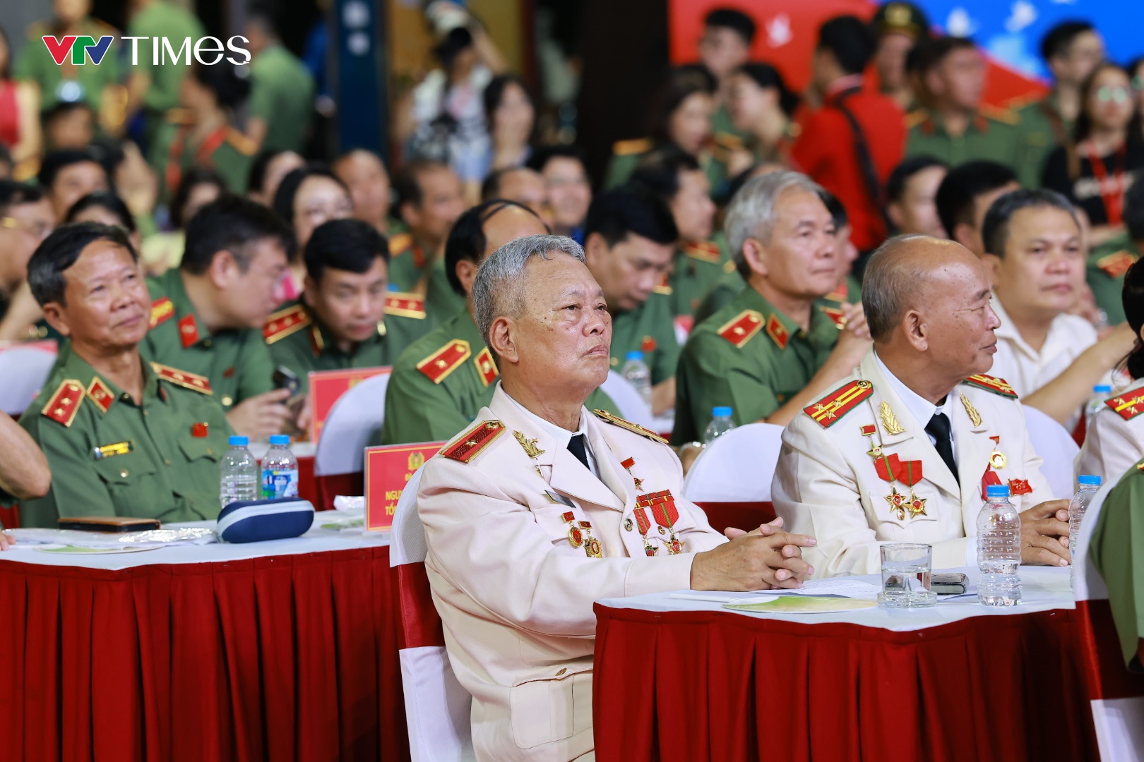 Gala Tổ quốc b&igrave;nh y&ecirc;n: D&ograve;ng chảy 80 năm của l&ograve;ng trung th&agrave;nh v&agrave; bản lĩnh - Ảnh 2.
