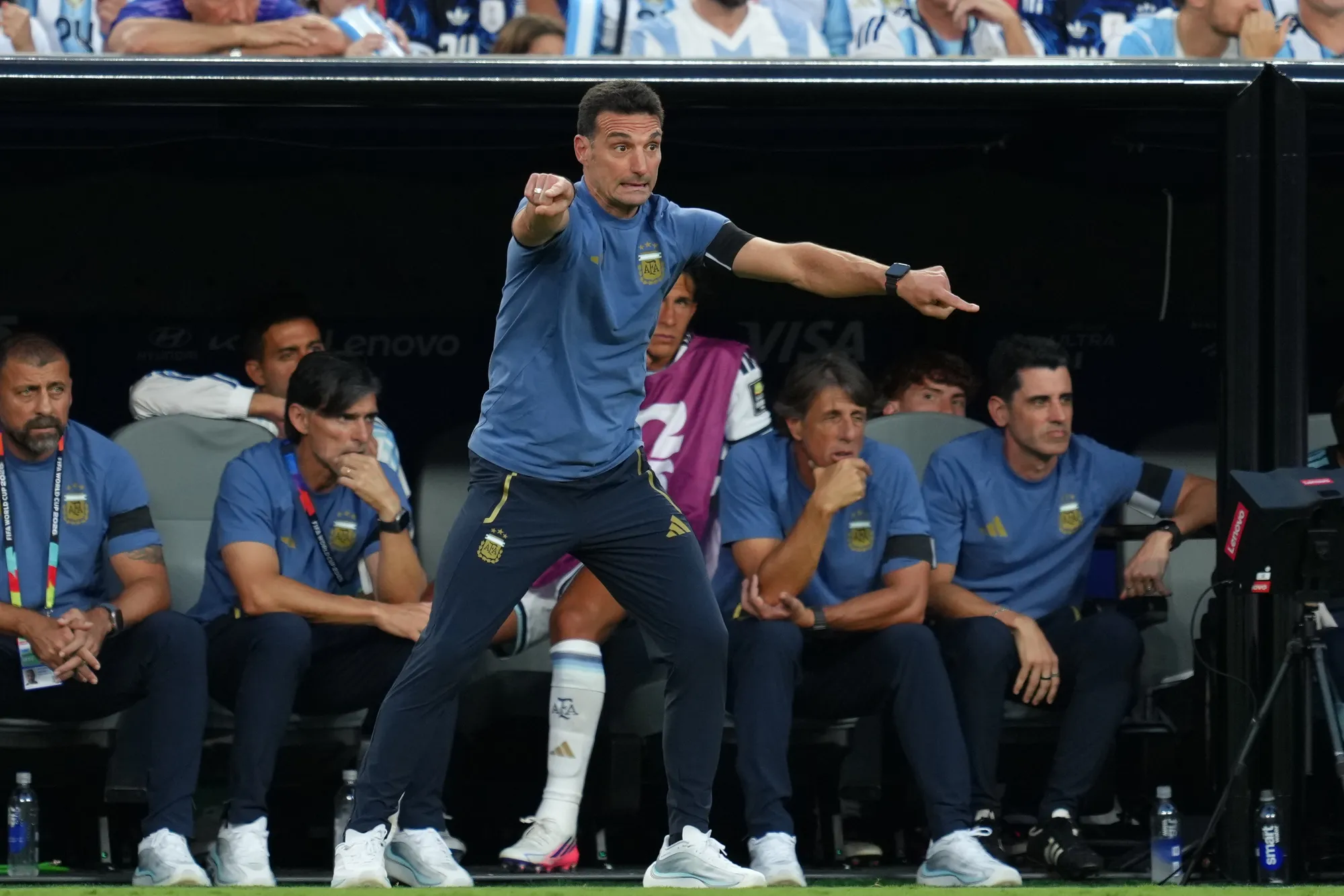 Lionel Scaloni v&agrave; triết l&yacute; "chịu khổ": B&iacute; quyết đưa Argentina tiến gần th&ecirc;m một kỳ t&iacute;ch - Ảnh 1.