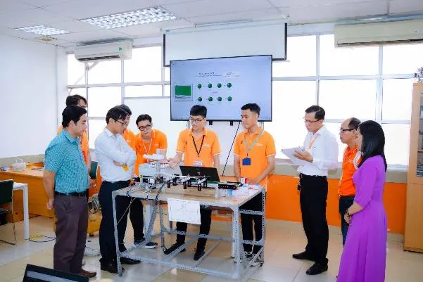 Điểm số không quyết định tương lai: Ngã rẽ nào cho thí sinh phổ điểm 18 - 20? - Ảnh 7.