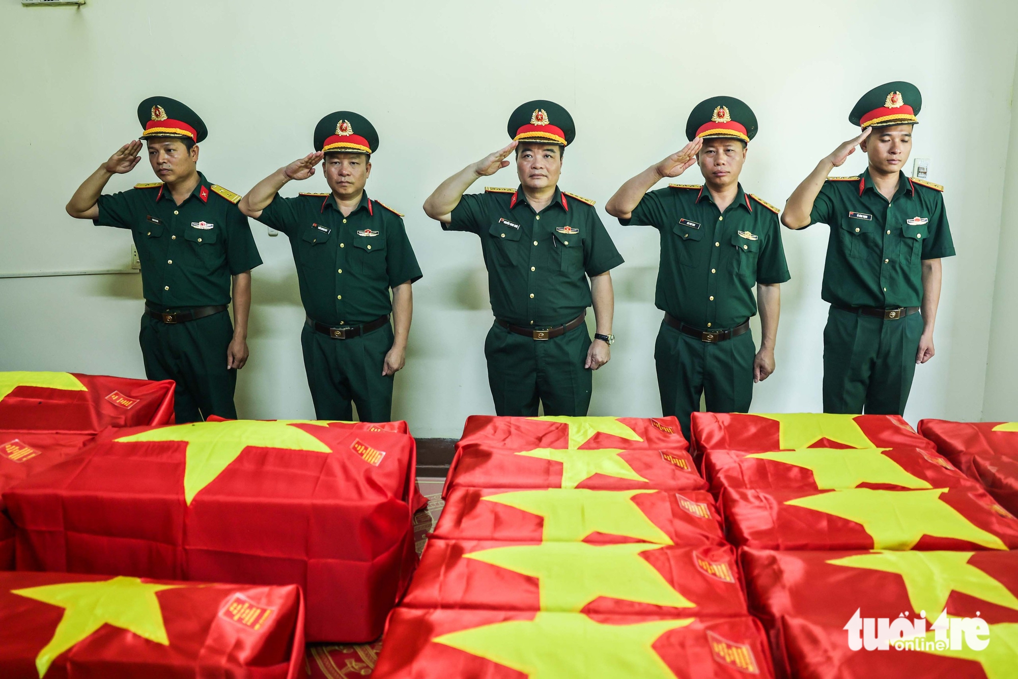 Đại tướng Nguyễn Trọng Nghĩa viếng liệt sĩ tại Mặt trận Vị Xuyên- Ảnh 9.