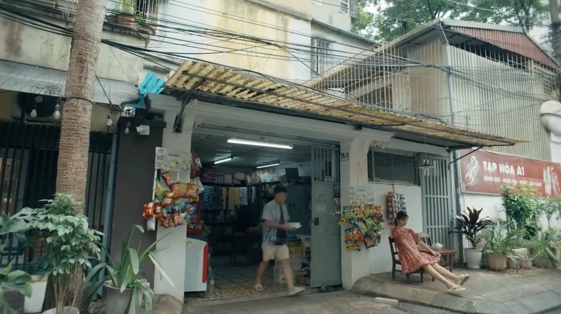 Dưới Ô Cửa Sáng Đèn - Tập 27: Sinh Giận Dỗi Khi Thấy Diệu Đi Với Sơn, Sau Đó Lại Nhắn Tin Xin Lỗi 14 Dưới Ô Cửa Sáng Đèn - Tập 27: Sinh Giận Lẫy Khi Thấy Diệu Đi Với Sơn, Sau Đó Lại Nhắn Tin Xin Lỗi - Ảnh 5.