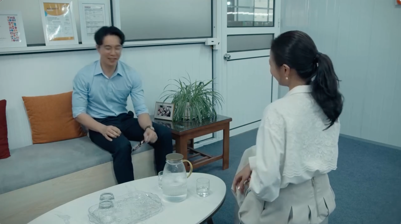 Dưới Ô Cửa Sáng Đèn - Tập 27: Sinh Giận Dỗi Khi Thấy Diệu Đi Với Sơn, Sau Đó Lại Nhắn Tin Xin Lỗi 21 Dưới Ô Cửa Sáng Đèn - Tập 27: Sinh Giận Lẫy Khi Thấy Diệu Đi Với Sơn, Sau Đó Lại Nhắn Tin Xin Lỗi - Ảnh 11.