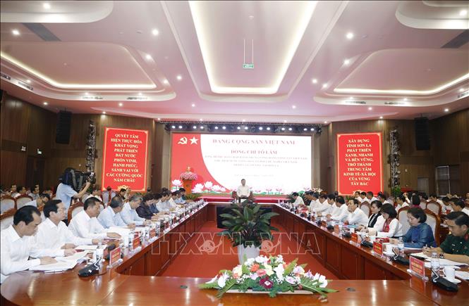 Tổng Bí thư, Chủ tịch nước: Xây dựng Sơn La thành trung tâm nông nghiệp sinh thái, du lịch đặc sắc Tây Bắc - Ảnh 2.