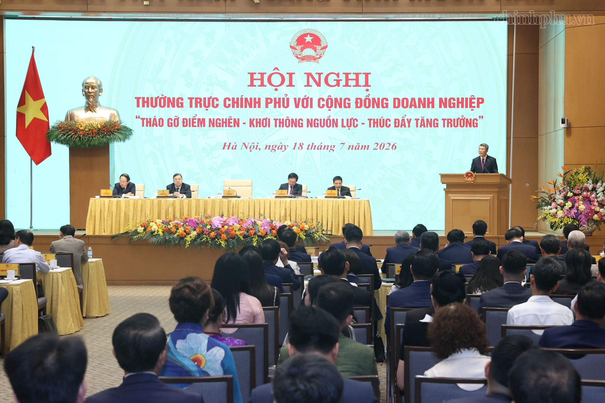 Thủ tướng: Kiến nghị của doanh nghiệp phải được xử lý đến cùng và tất cả câu trả lời phải được công khai- Ảnh 13.