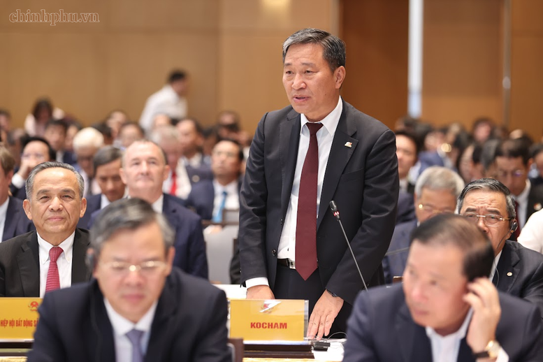 Thủ tướng: Kiến nghị của doanh nghiệp phải được xử lý đến cùng và tất cả câu trả lời phải được công khai- Ảnh 10.