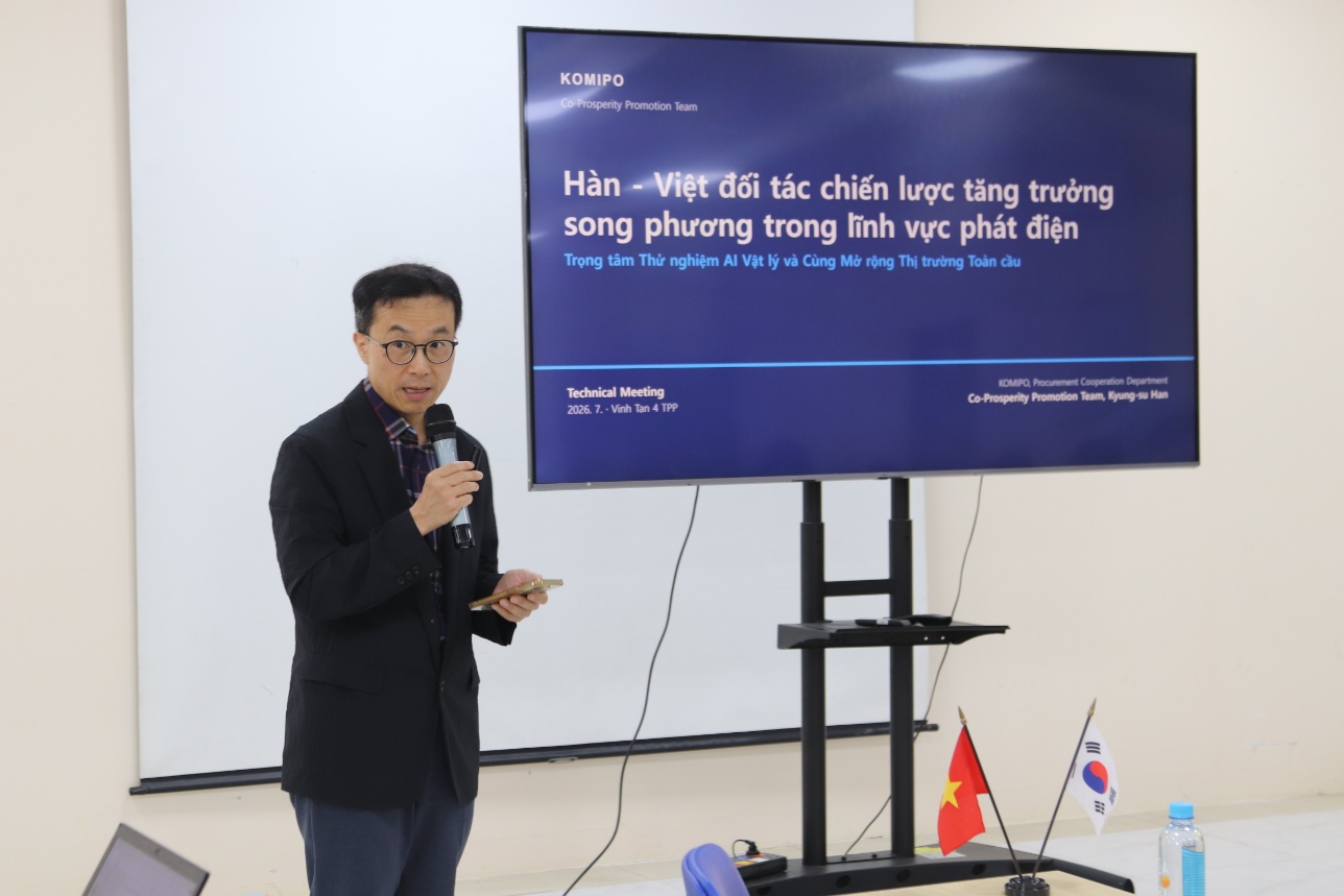 Nhà máy Nhiệt điện Vĩnh Tân 4 làm việc với đoàn doanh nghiệp Hàn Quốc - Ảnh 3.